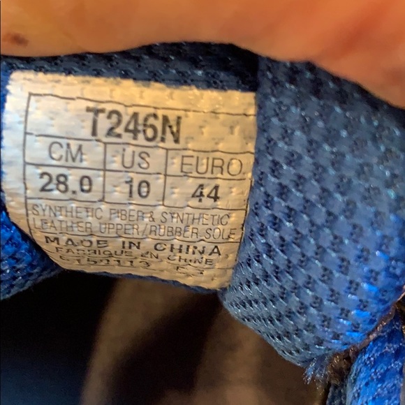 ASICS running shoes - Picture 3 of 7